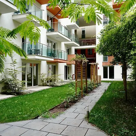 Baross40 Lionheart